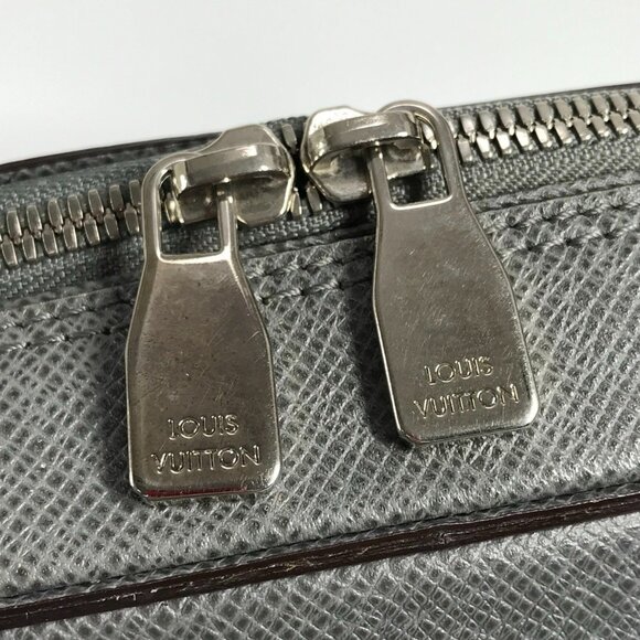 LOUIS VUITTON Gray Leather Tote Bag - Picture 15 of 16